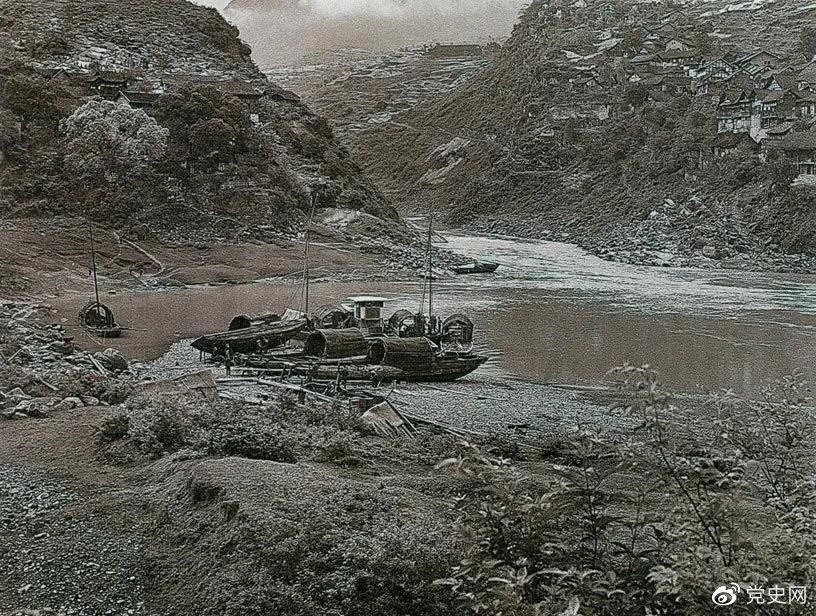 1935年3月21日至22日，紅一方面軍四渡赤水的渡口之一——二郎灘渡口。