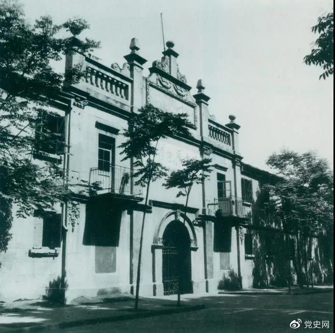 1927年4月27日，中國共產(chǎn)黨第五次全國代表大會(huì )在武漢召開(kāi)。圖為大會(huì )舉行開(kāi)幕式的地方。