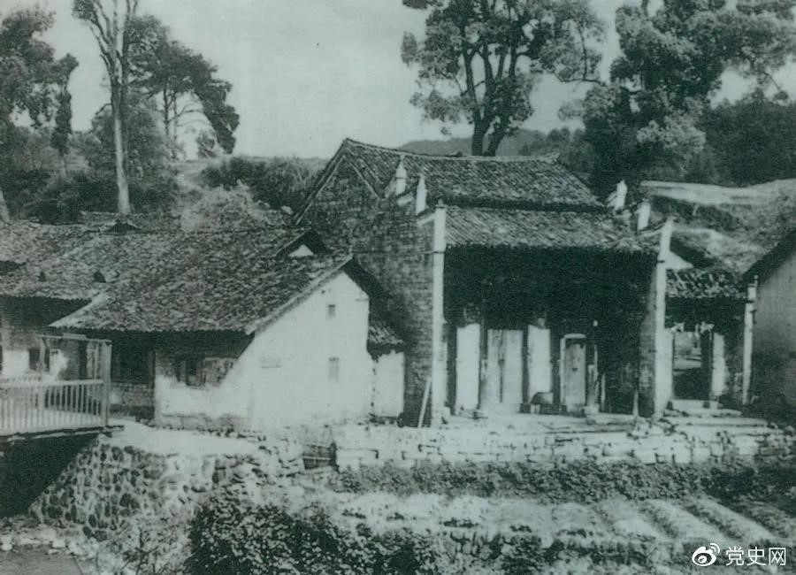 1928年5月20日，毛澤東主持召開(kāi)中共湘贛邊界第一次代表大會(huì )。圖為會(huì )址——茅坪謝氏慎公祠。